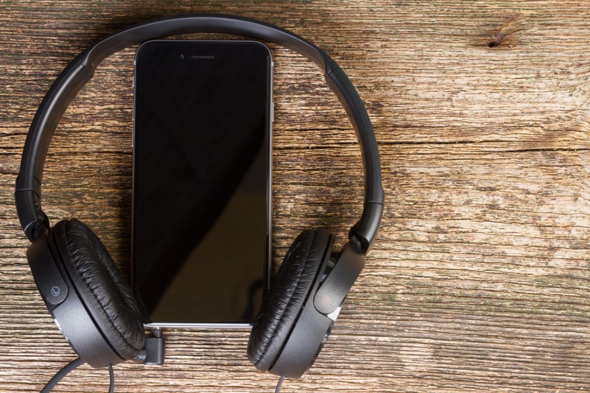 Discover the best platforms for mobile music downloads